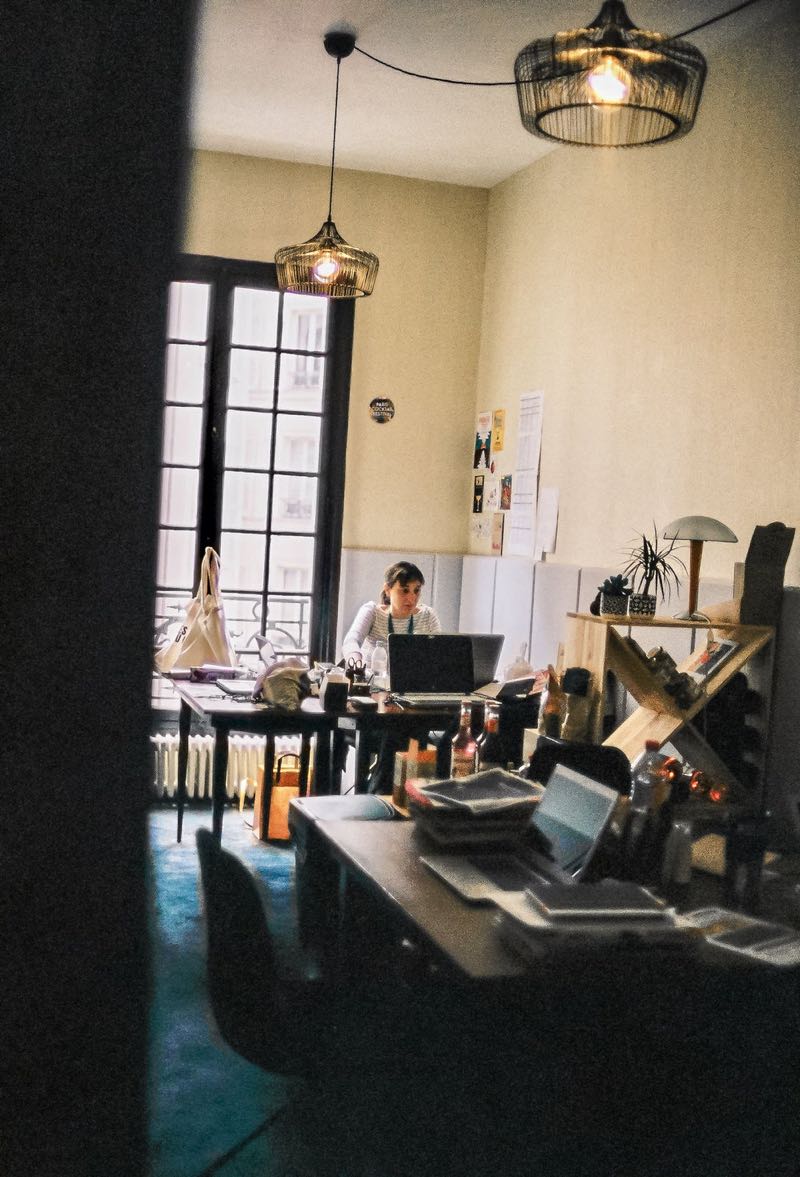 Bureau 6 personnes coworking.jpg